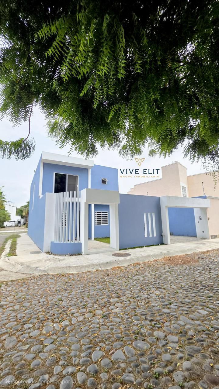 Miniatura: CASA EN VENTA EN EL CAMPANARIO EN MANZANILLO COLIMA