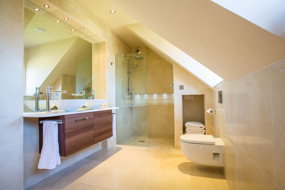 Luxury en-suite bathroom, textured tiles, lighting design, cream bathroom, bathroom designer, bathroom design, Surrey bathroom, bespoke bathroom design