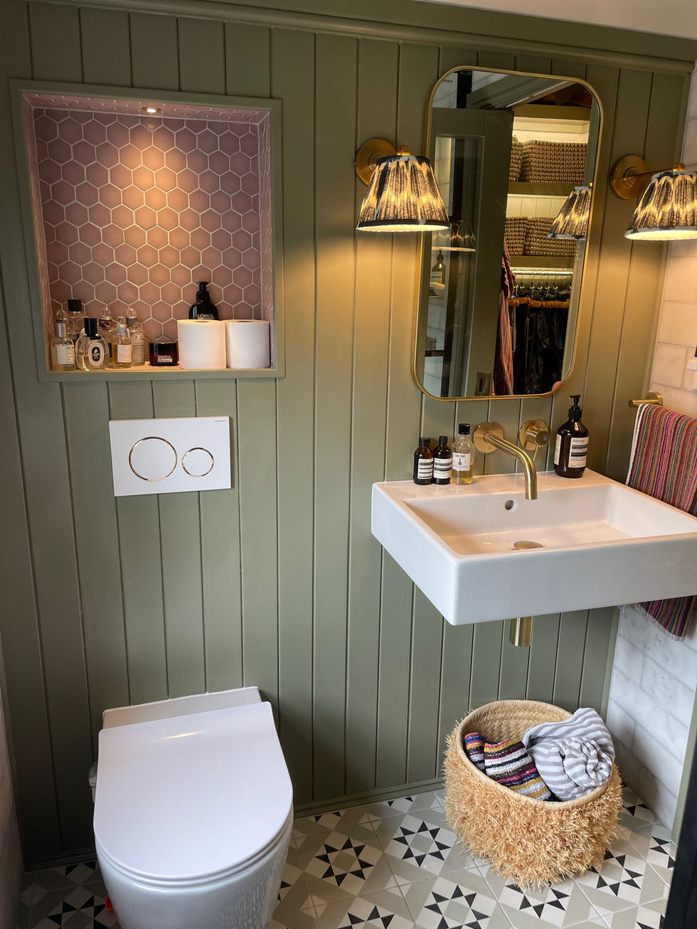 Small en-suite, bathroom, design, dressing area, green bathroom, wet room, pink bathroom, compact bathroom, brass shower, bathroom design Chobham, bathroom designer Chobham, bathroom design Woking, Bathroom designer Woking, Bathroom Designer Surrey, Bathroom design Chobham Surrey,