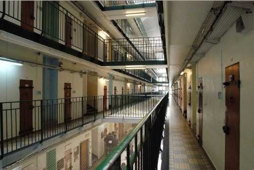 Rétablir les courtes peines de prison, et supprimer l’obligation d’aménagement, où comment favoriser la récidive