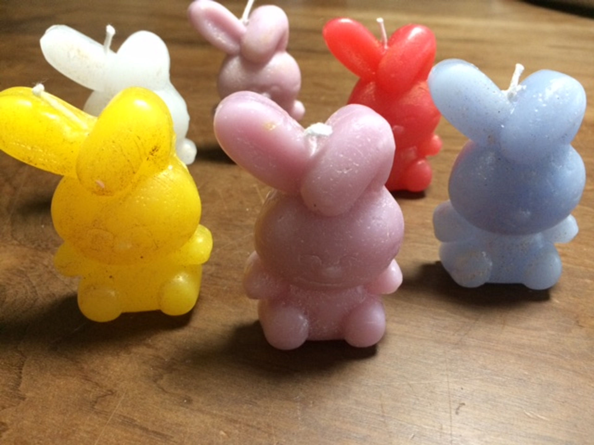 Vela coelho da Páscoa para brinde ou decorar sua mesa.