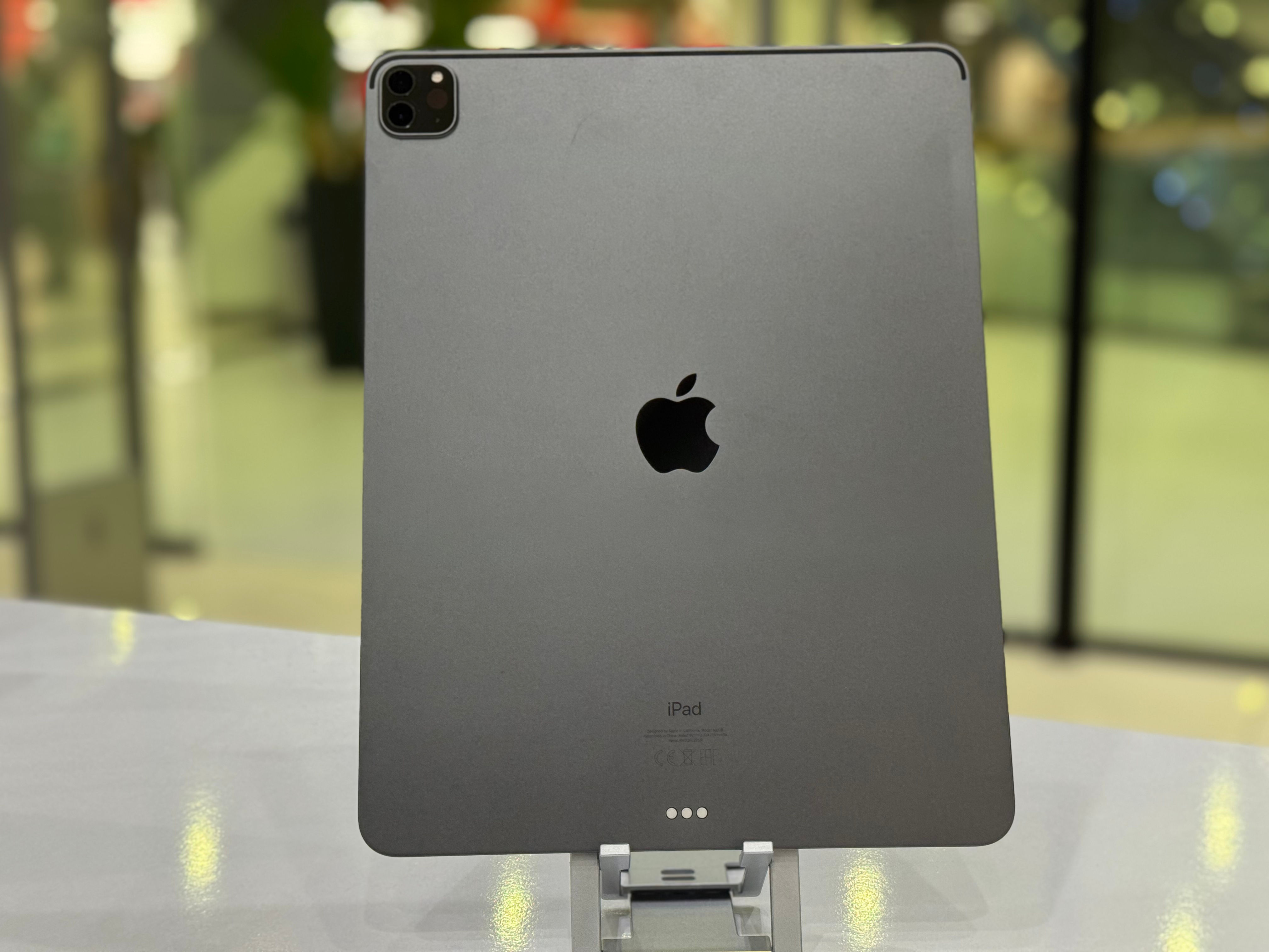 iPad Pro 12.9” 5th Gen, 256GB Space Grey, WiFi