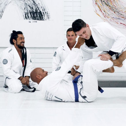The Symbiotic Relationship Between Surfing and Jiu-Jitsu: A Deep Dive