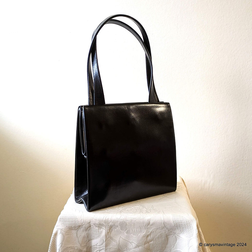 Thumbnail: Waldybag black leather handbag