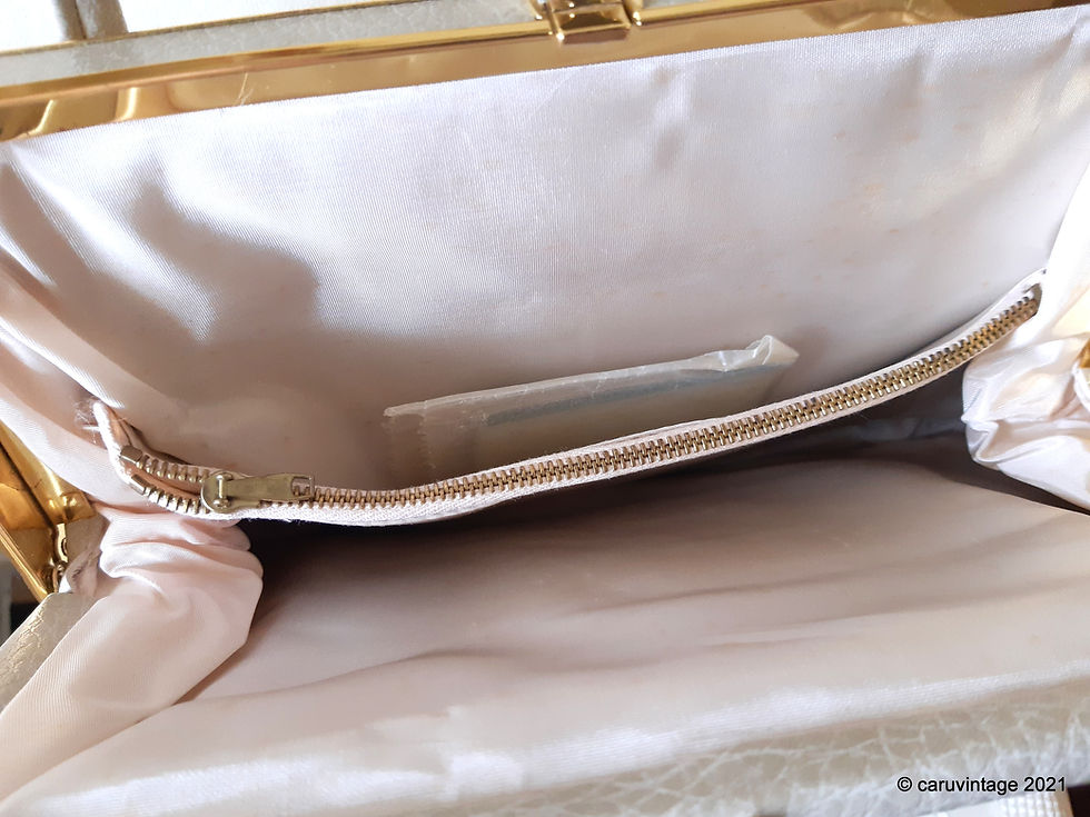 Thumbnail: Chamelle by Essell large beige handbag