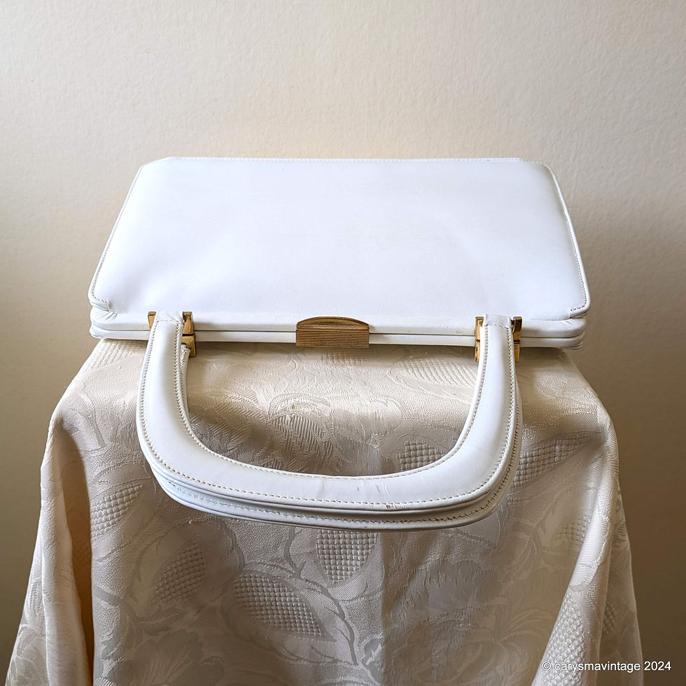 Thumbnail: White structured classic style handbag with rigid handles