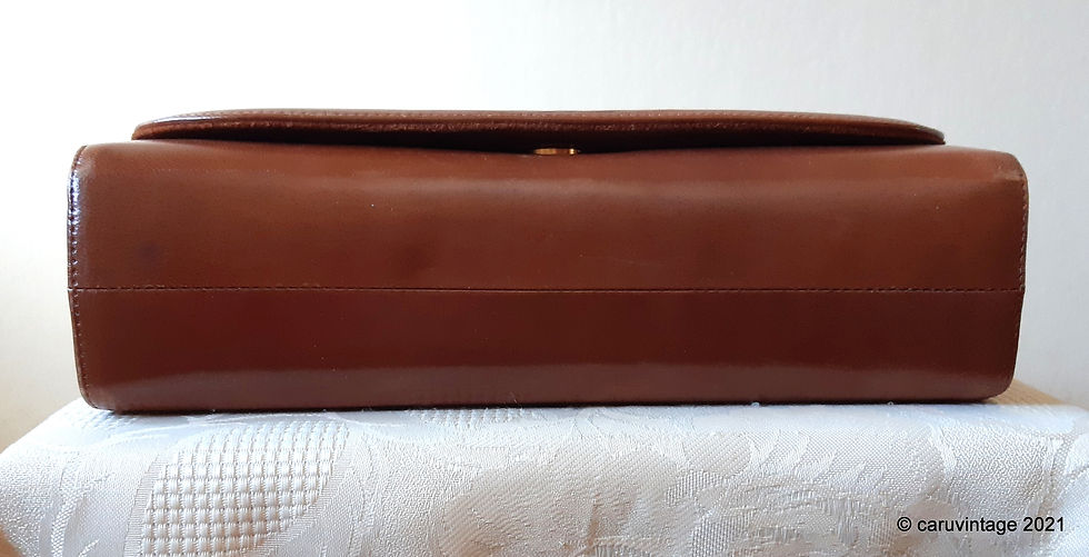 Thumbnail: Kurt Geiger tan leather rigid boxy shoulder bag