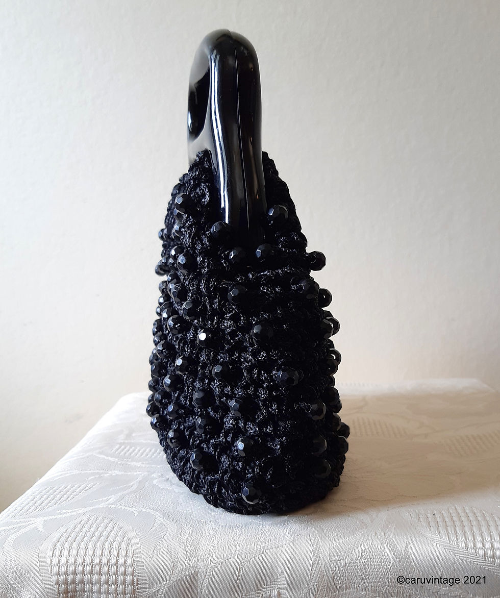 Thumbnail: Black woven popcorn beaded evening bag