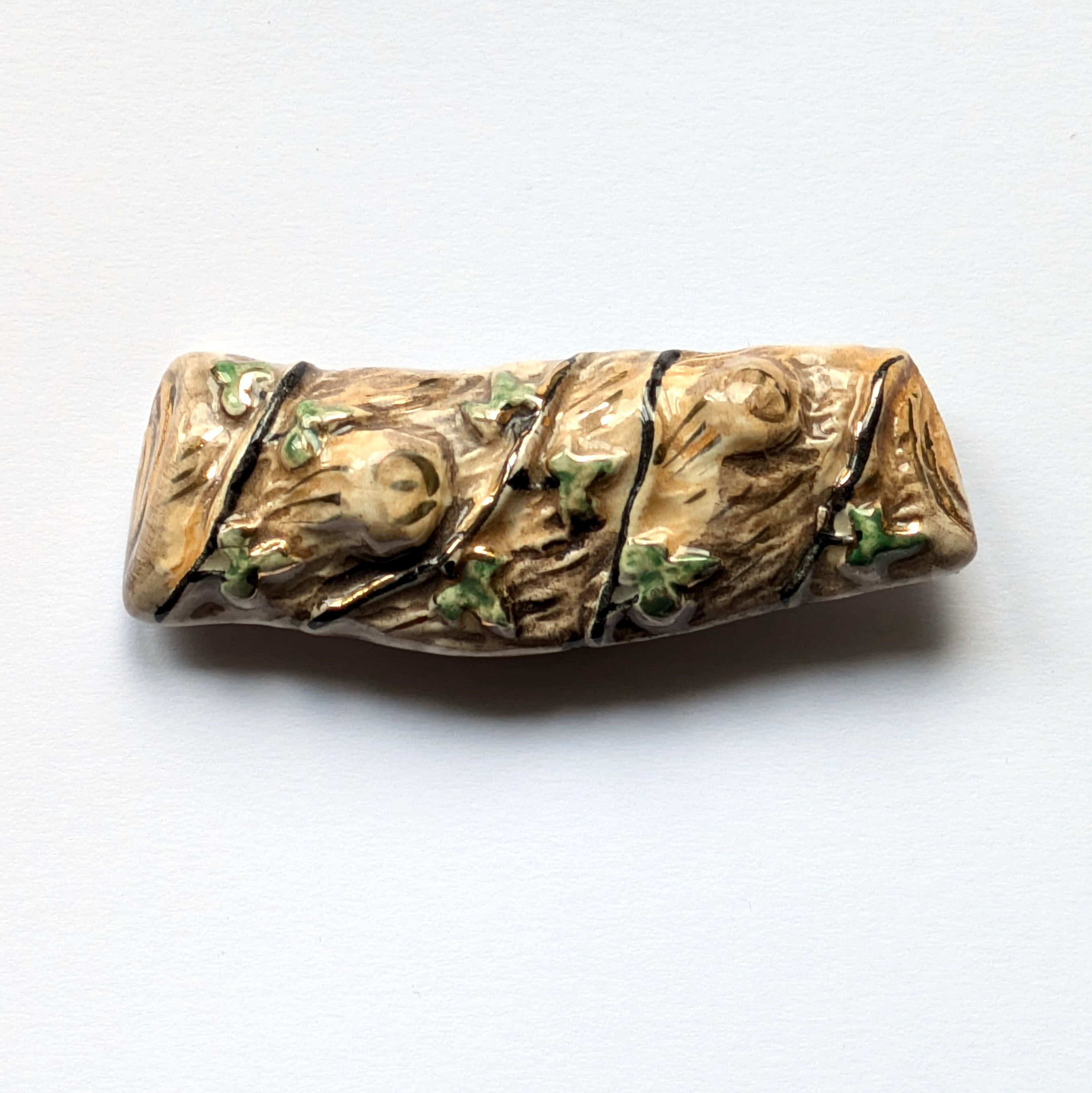 Vintage tree bark design brooch