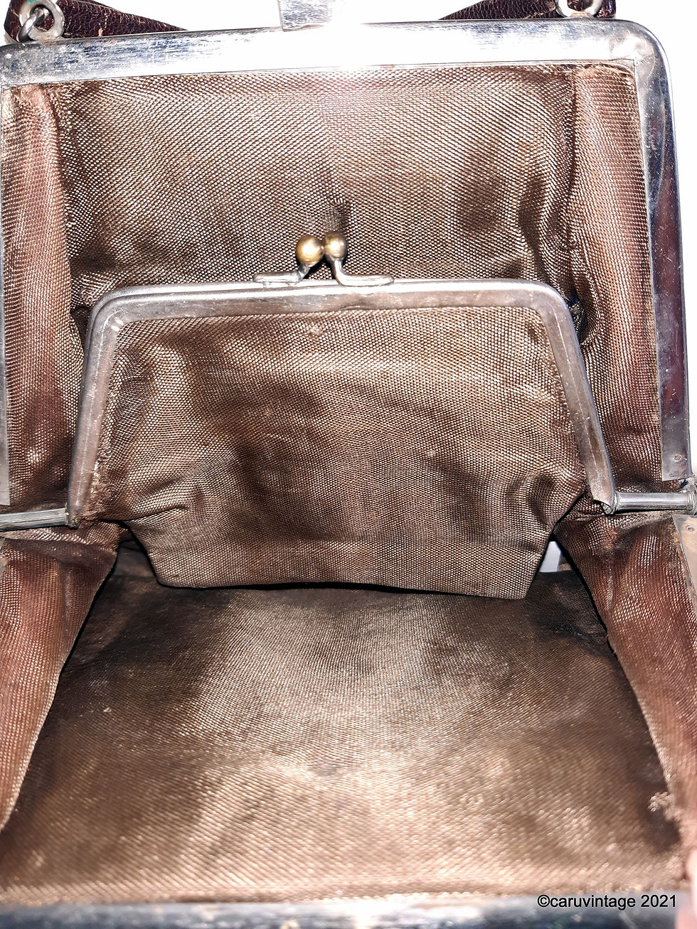 Thumbnail: 1920s/30s Brown leather handbag with inner hinged purse