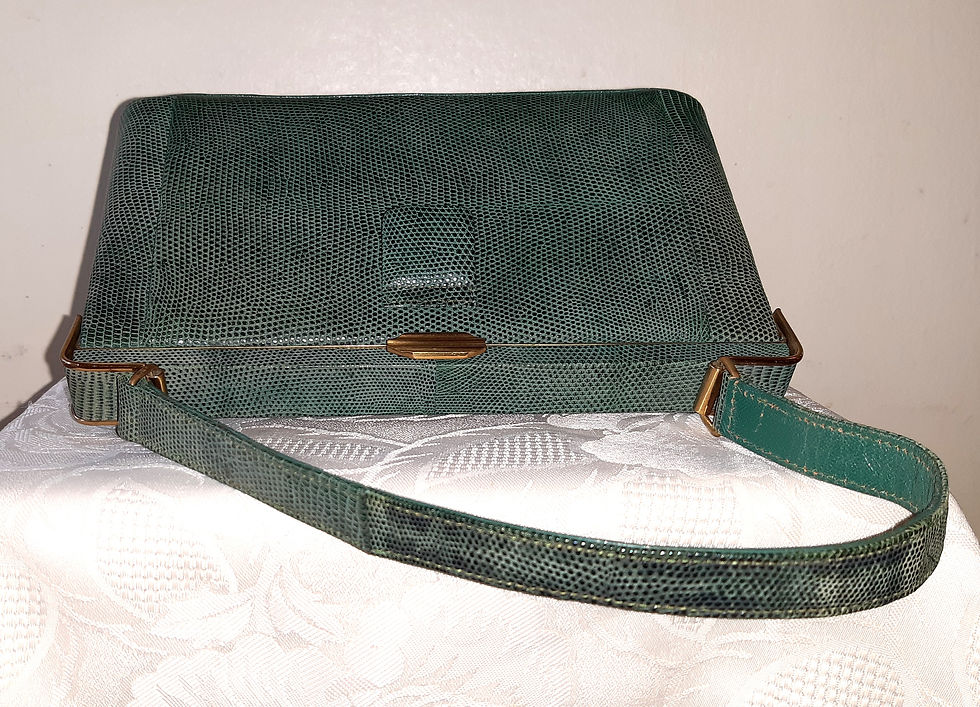 Thumbnail: Fassbender green reptile leather rigid handbag with coin purse