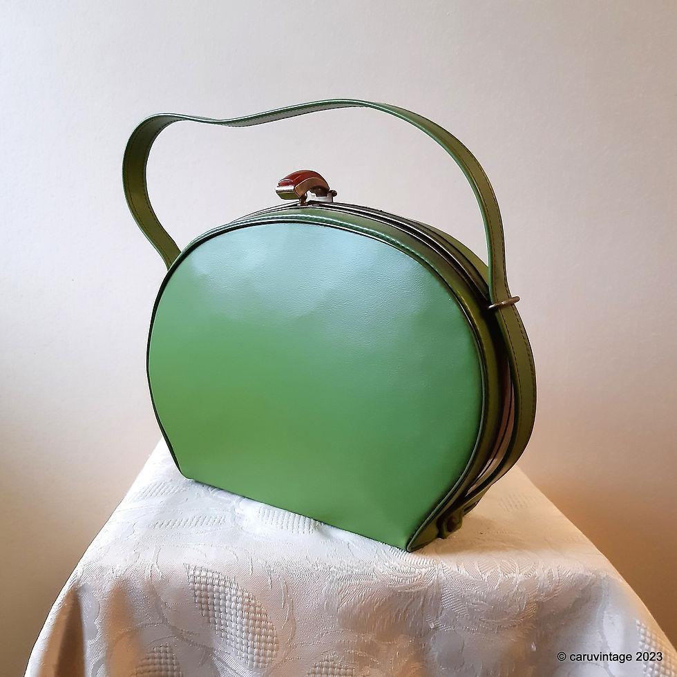Thumbnail: Green rigid handbag with amber effect clasp