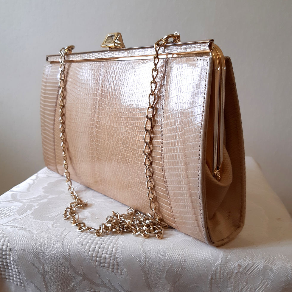 Thumbnail: Widegate honey blonde lizard leather clutch with chain strap