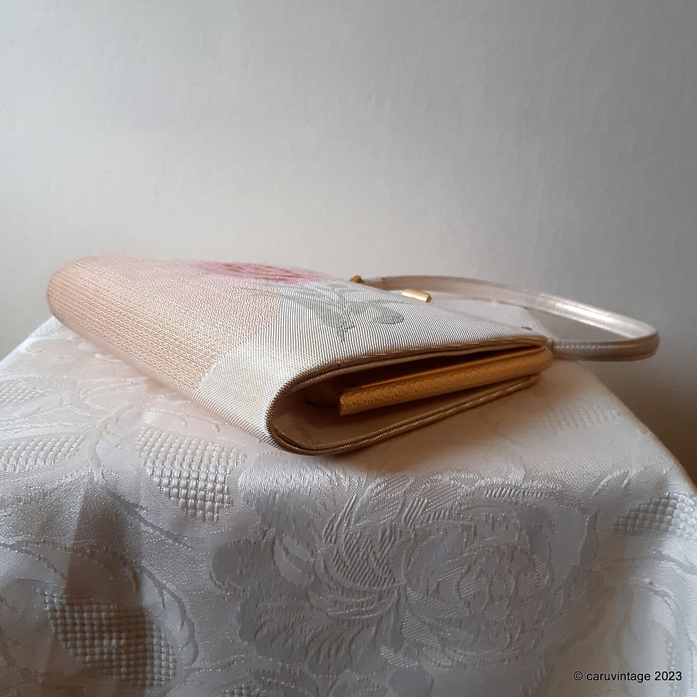 Thumbnail: Japanese pale gold shimmery silk kimono handbag