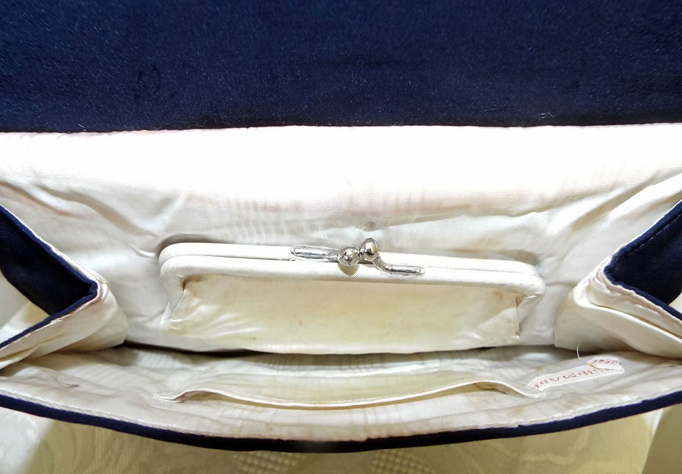 Thumbnail: Black crepe evening bag with yellow lucite/bakelite handle