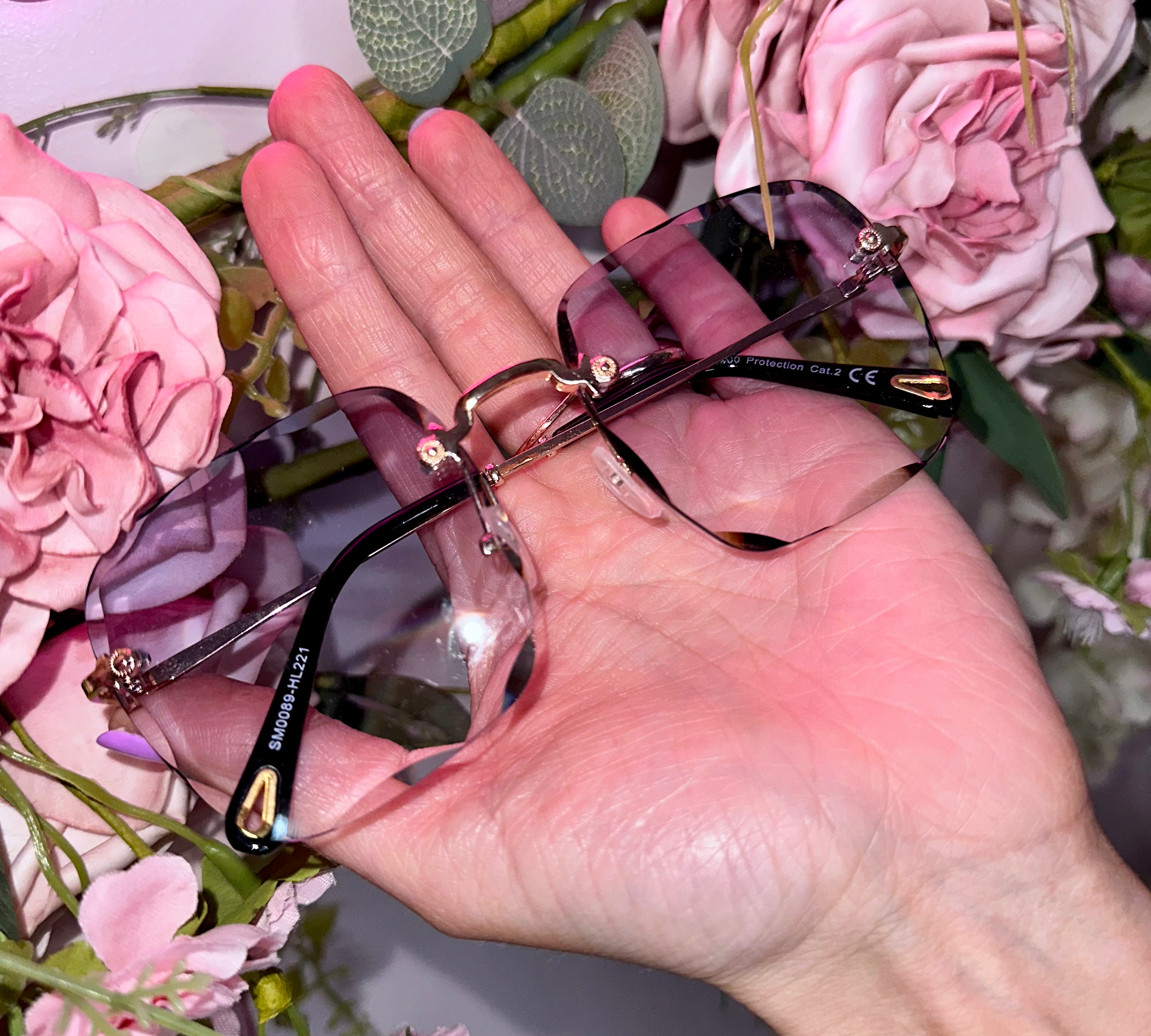 Steph rippled edge sunglasses - GREY TINT 