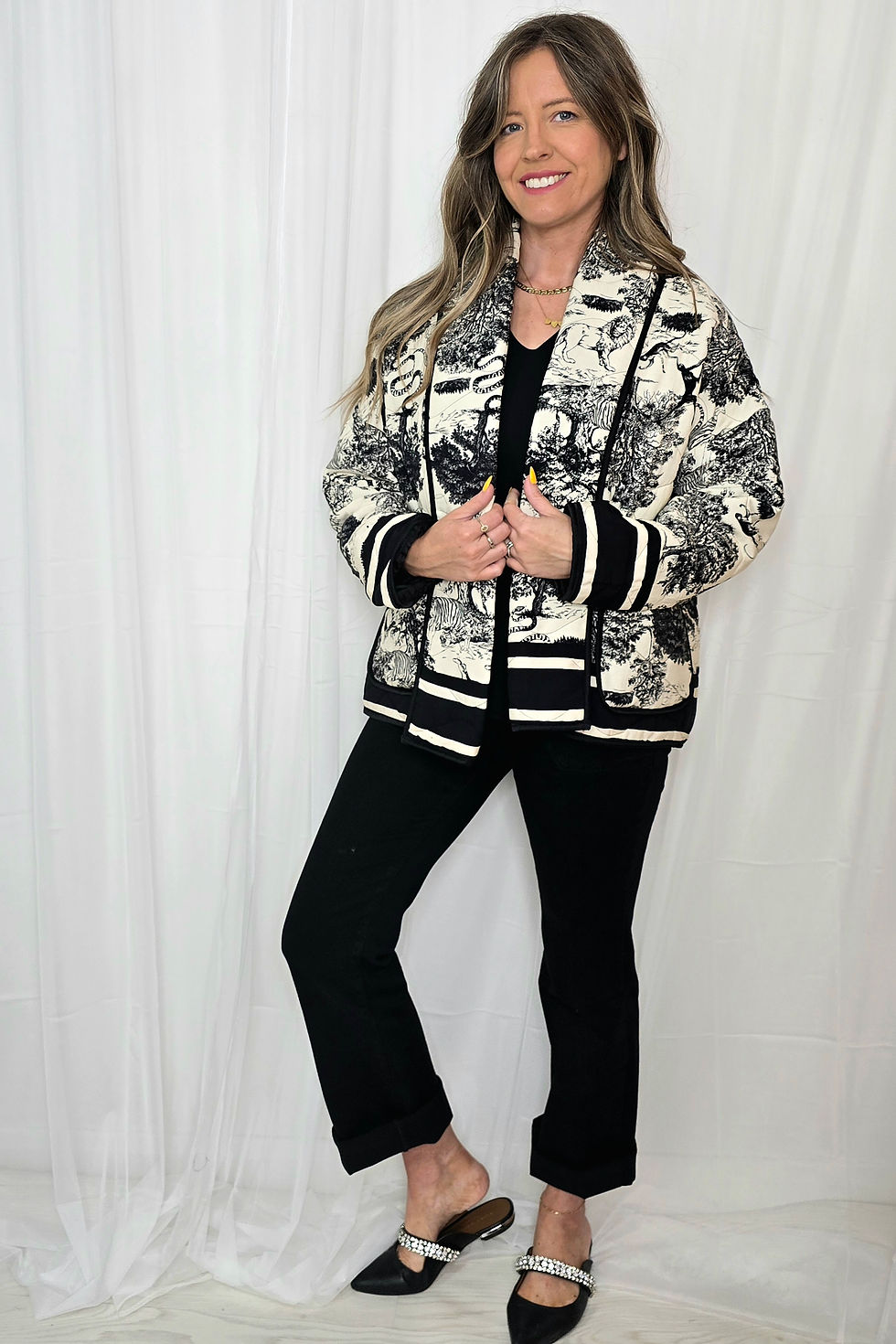 Thumbnail: Robyn quilted jacket - MONOCHROME