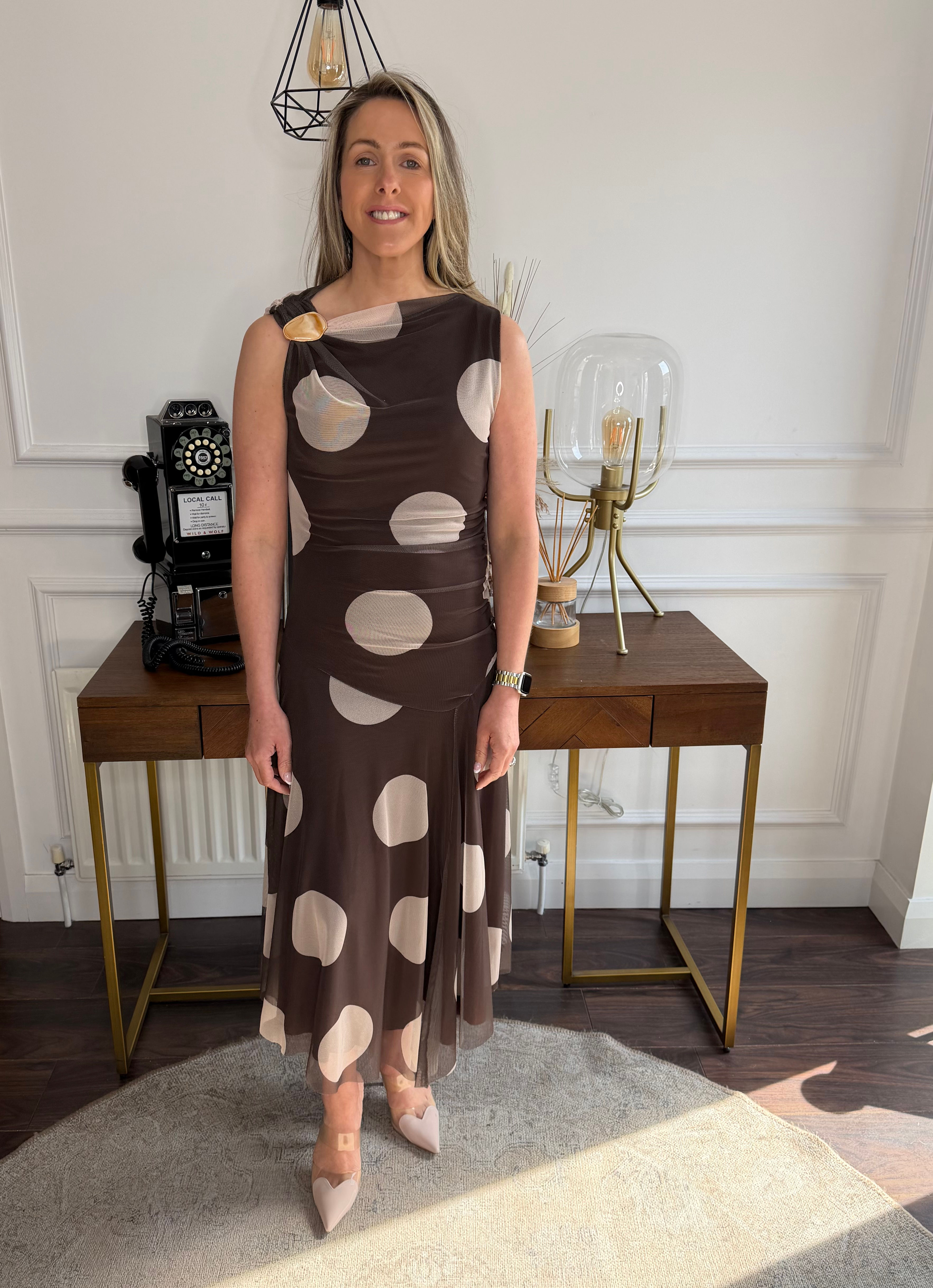 Carly clasp shoulder polka dot dress - BROWN