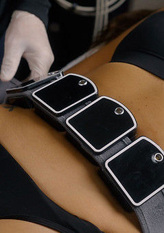 Evolve uses radiofrequency to tighten skin, remodel fat, and tone muscle. It’s the perfect synergy: