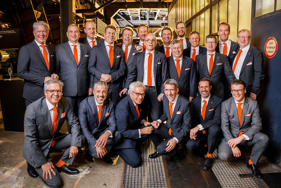 Gruppenbild_2019_hr.jpg