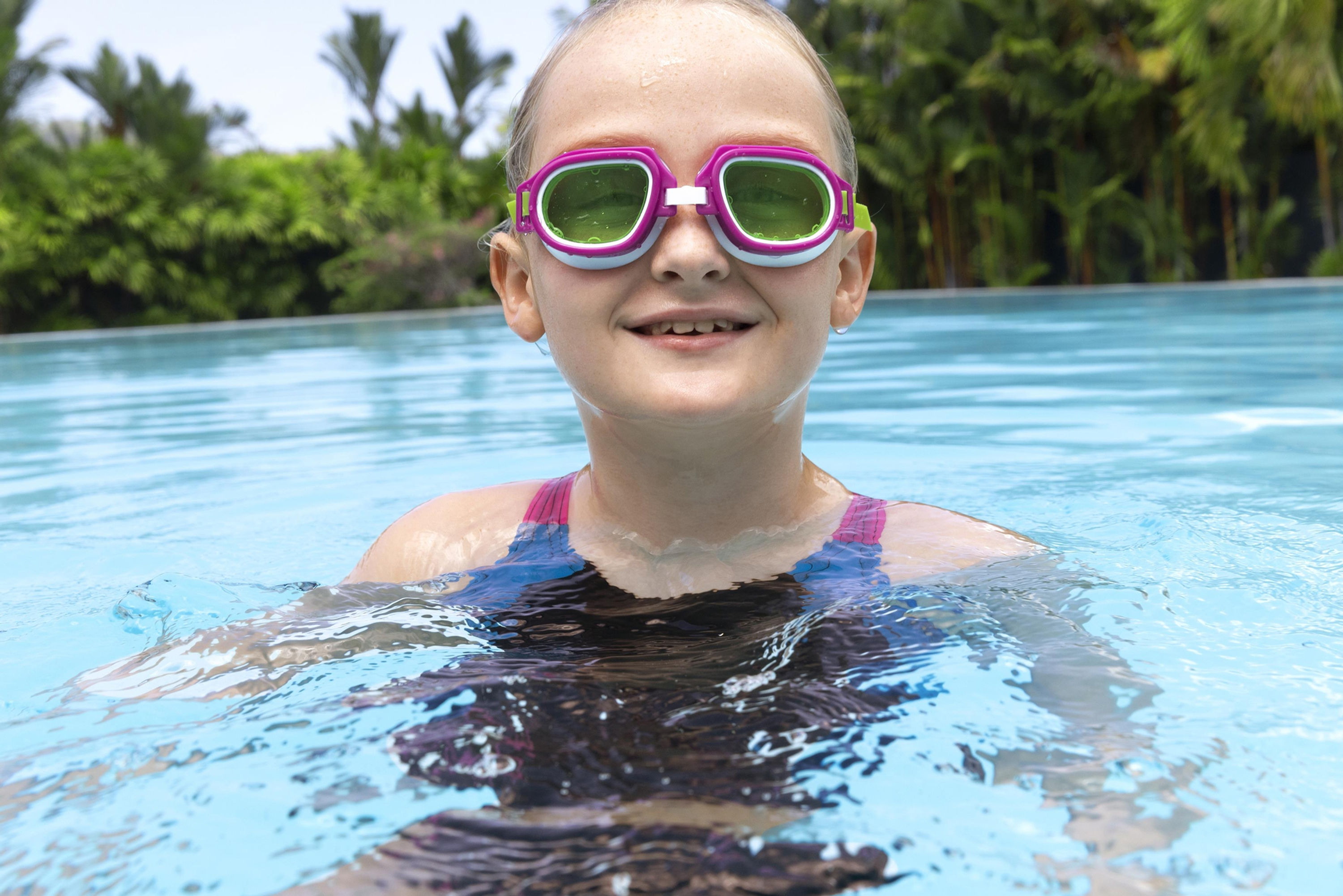 Bestway® Aquanaut kids swim goggles.