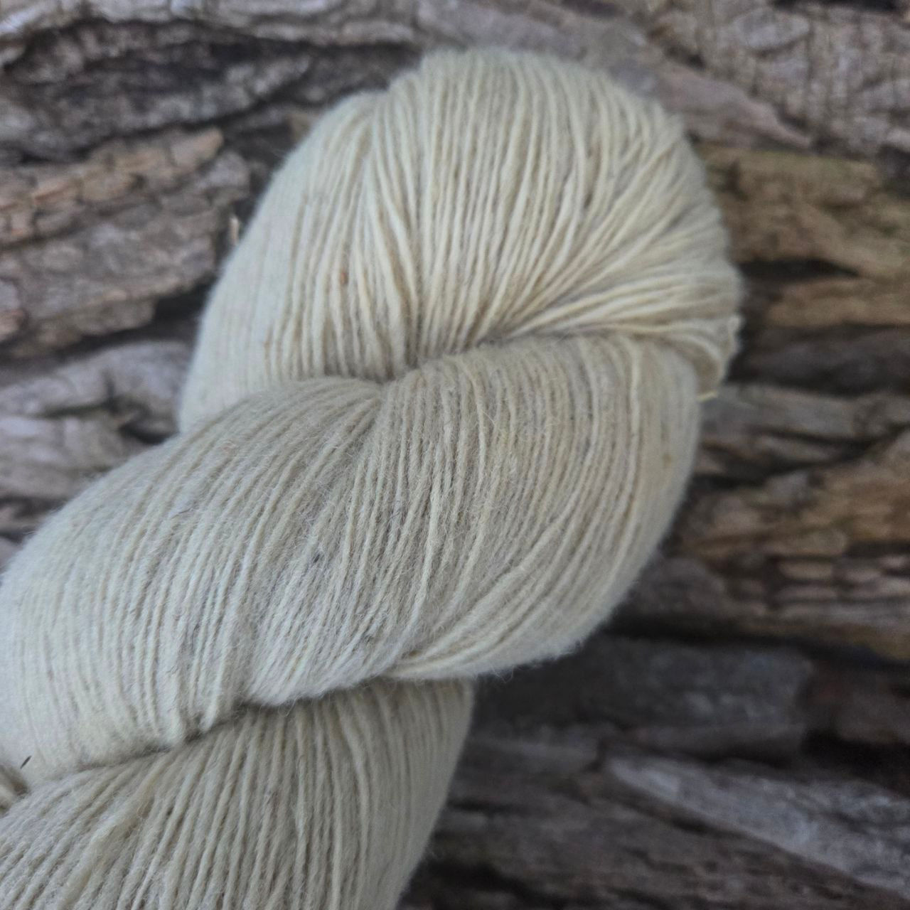 Dundaga 70/30% Sheep Wool+ Gotland Merino 420m/100g *Ivory*