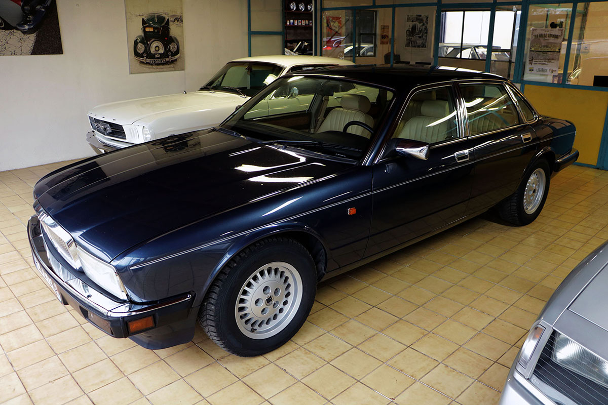 Jaguar xj 40