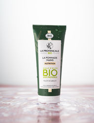 photographe packshot produit shooting photo cosmetique studio professionnel vendée nantes