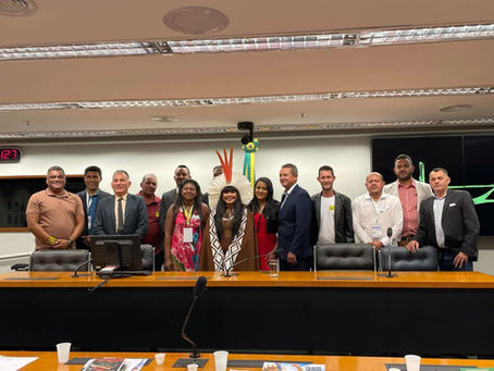 Célia Xakriabá promove diálogo com prefeitos e vereadores de municípios mineiros com territórios indígenas**