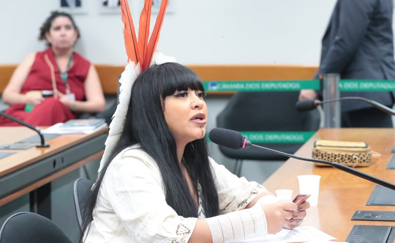 MEDIDA PROTETIVA SÓ PODE SER CANCELADA OUVINDO A VÍTIMA: APROVAMOS O PROJETO QUE FORTALECE A LEI MARIA DA PENHA