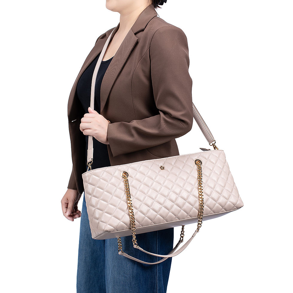 Thumbnail: Ula Ula “Chic Quilted” Flute Bag
