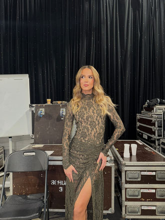 Ilga proginė suknelė nuomai