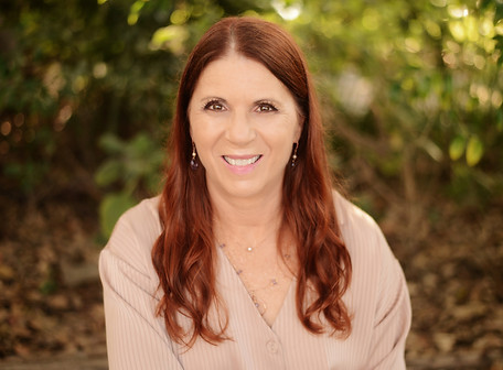 Laura of Novaura Jewelry.jpeg
