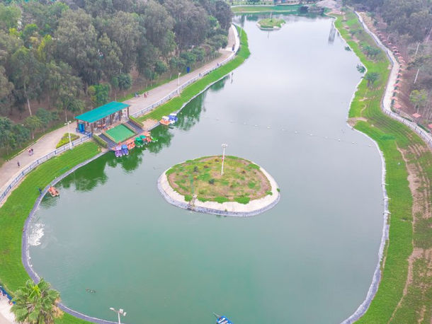 Membrana PVC impermeabilizacion lagunas artificiales espejos de agua argentina AQUALINER