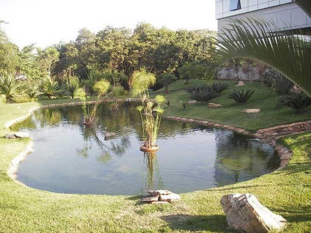 Membrana PVC impermeabilizacion lagunas artificiales espejos de agua argentina AQUALINER