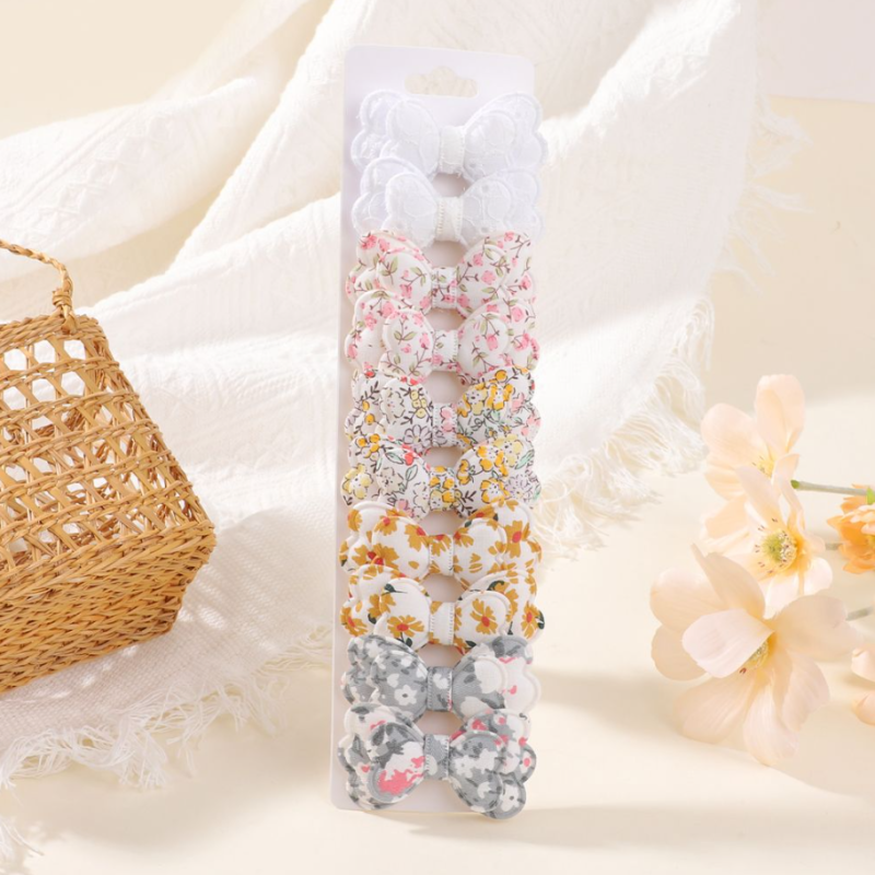 Thumbnail: Floral hair bows for babies