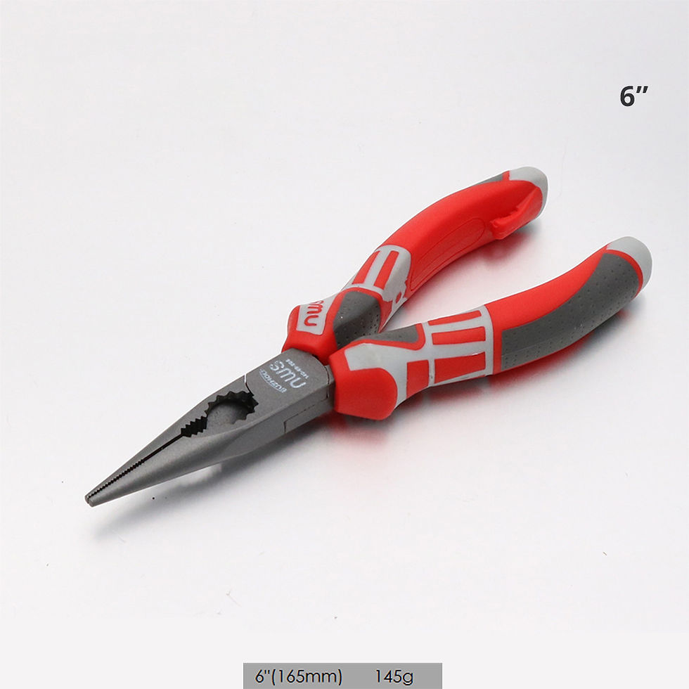 Miniatura: A versatile F-Type adjustable wrench is tightening a pipe, showcasing its functionality in plumbing tasks.