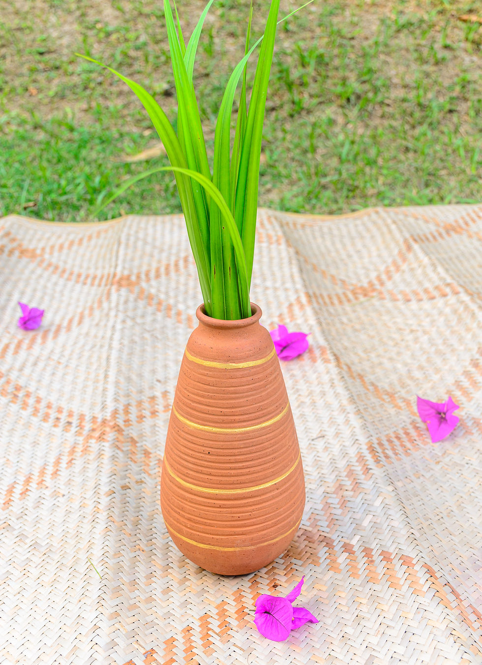 Thumbnail: Terracotta Flower Vase (8"X5")