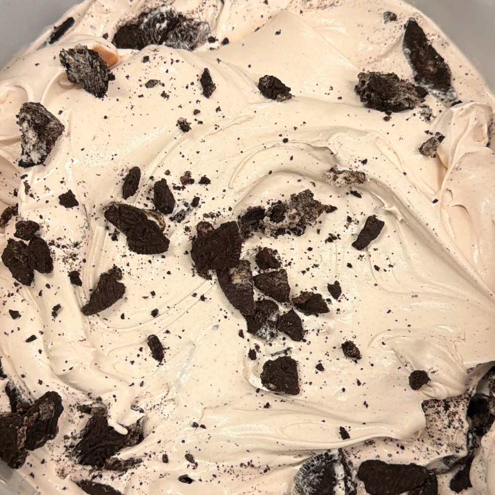 Scoop of PB Oreo ice cream from Scoops on Tap
