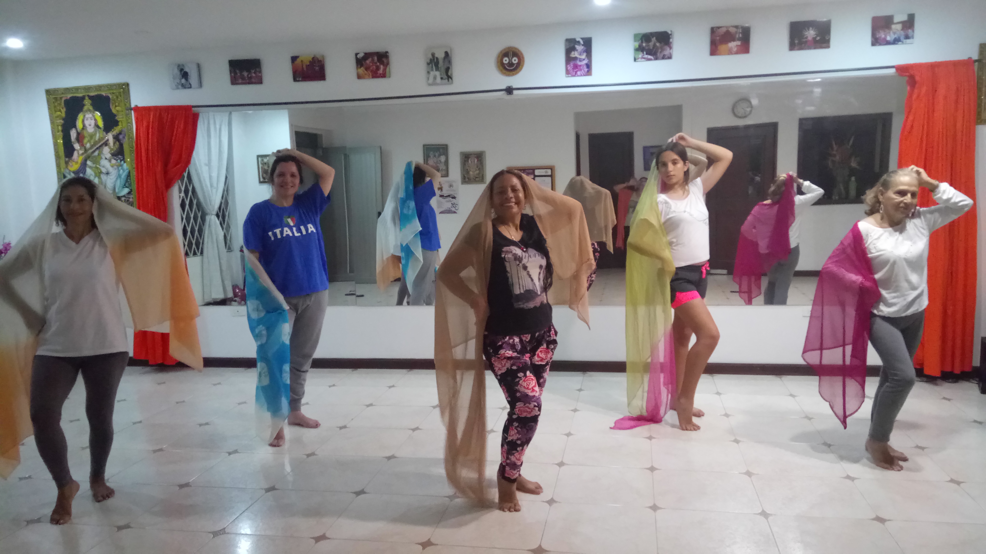 Bollywood Adultos