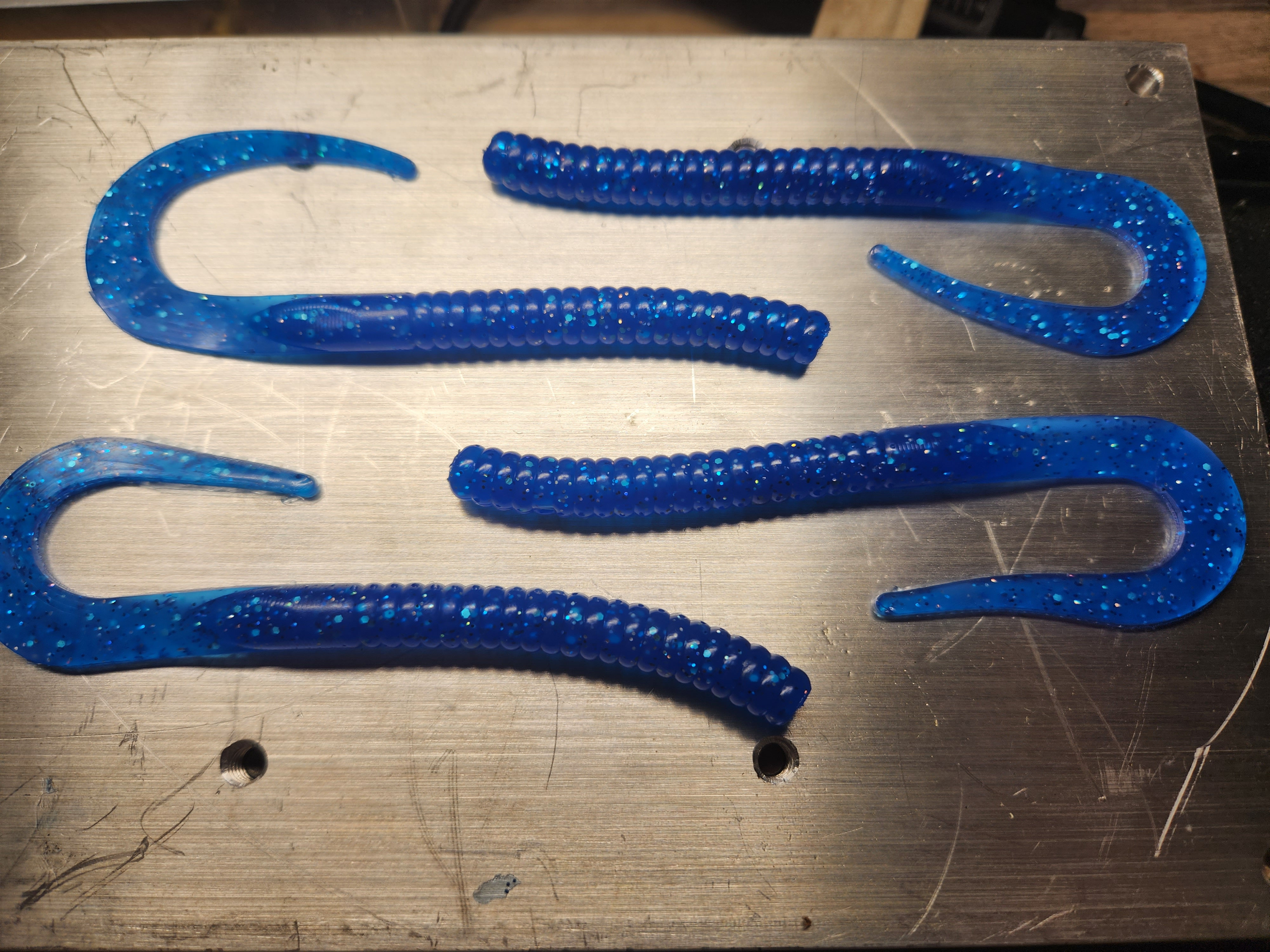 7" Ribbontail Electric Blue