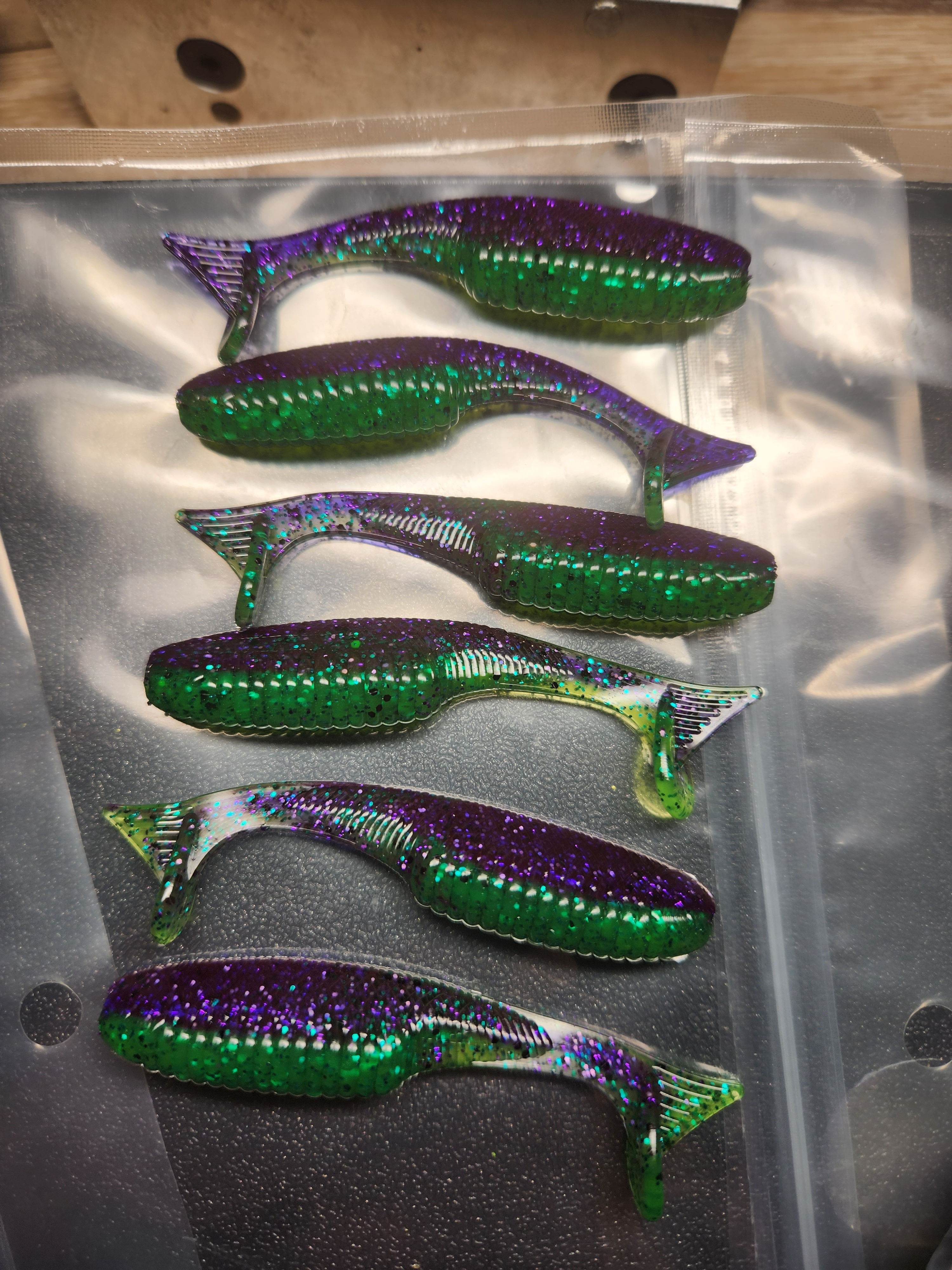 3.2" Slouch Southern Grape & Sexy Chartreuse Laminate