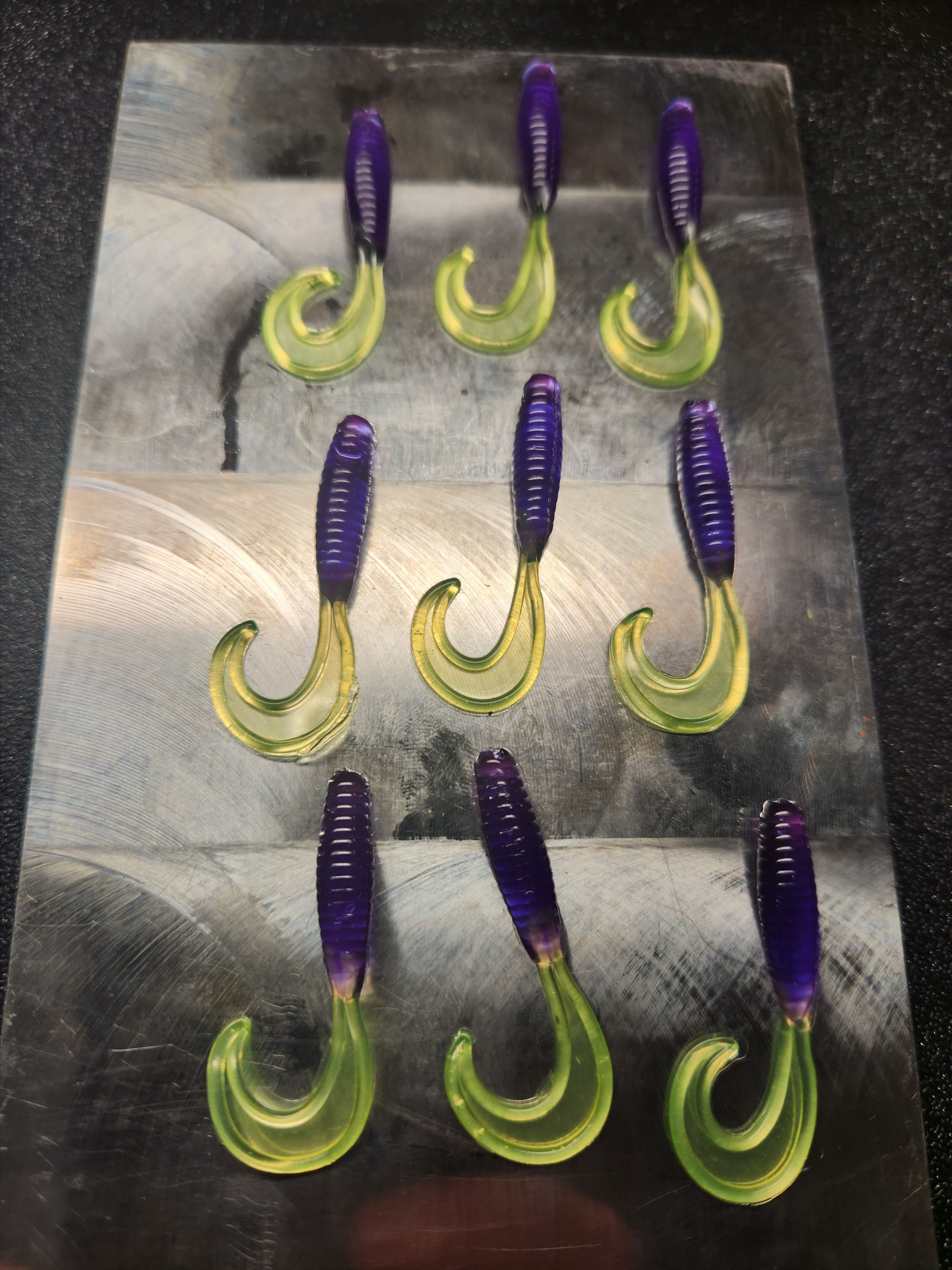 Junebug w/Chartreuse tail 2" Crappie Grub