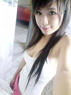 hongpann28apr102.jpg