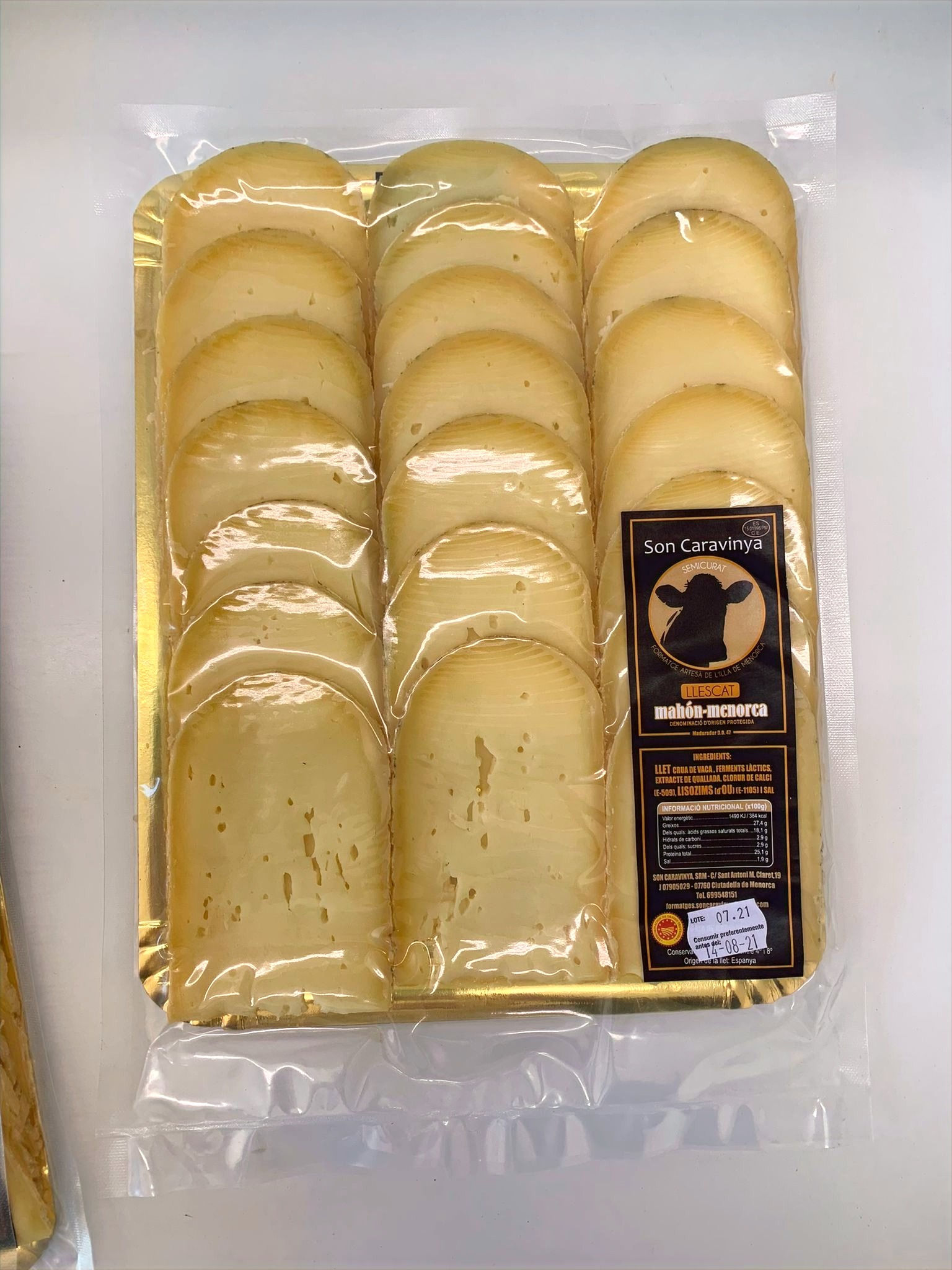 Bandeja de queso semicurado artesano DOP Mahón-Menorca