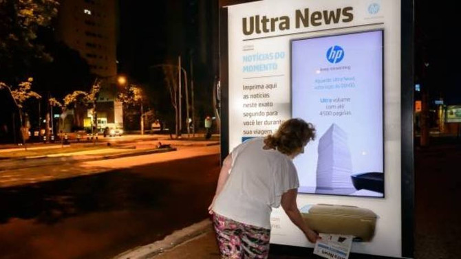 HP transforma ponto de ônibus em impressora