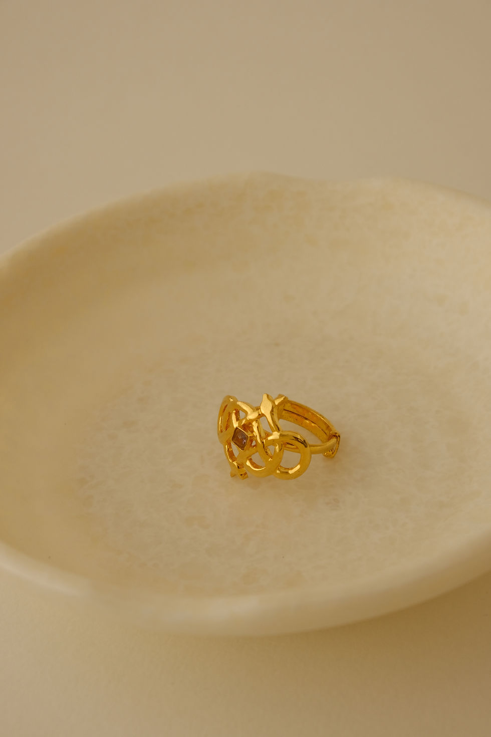 Thumbnail: Serpentwine Ring