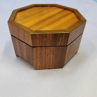 Hexagonal box