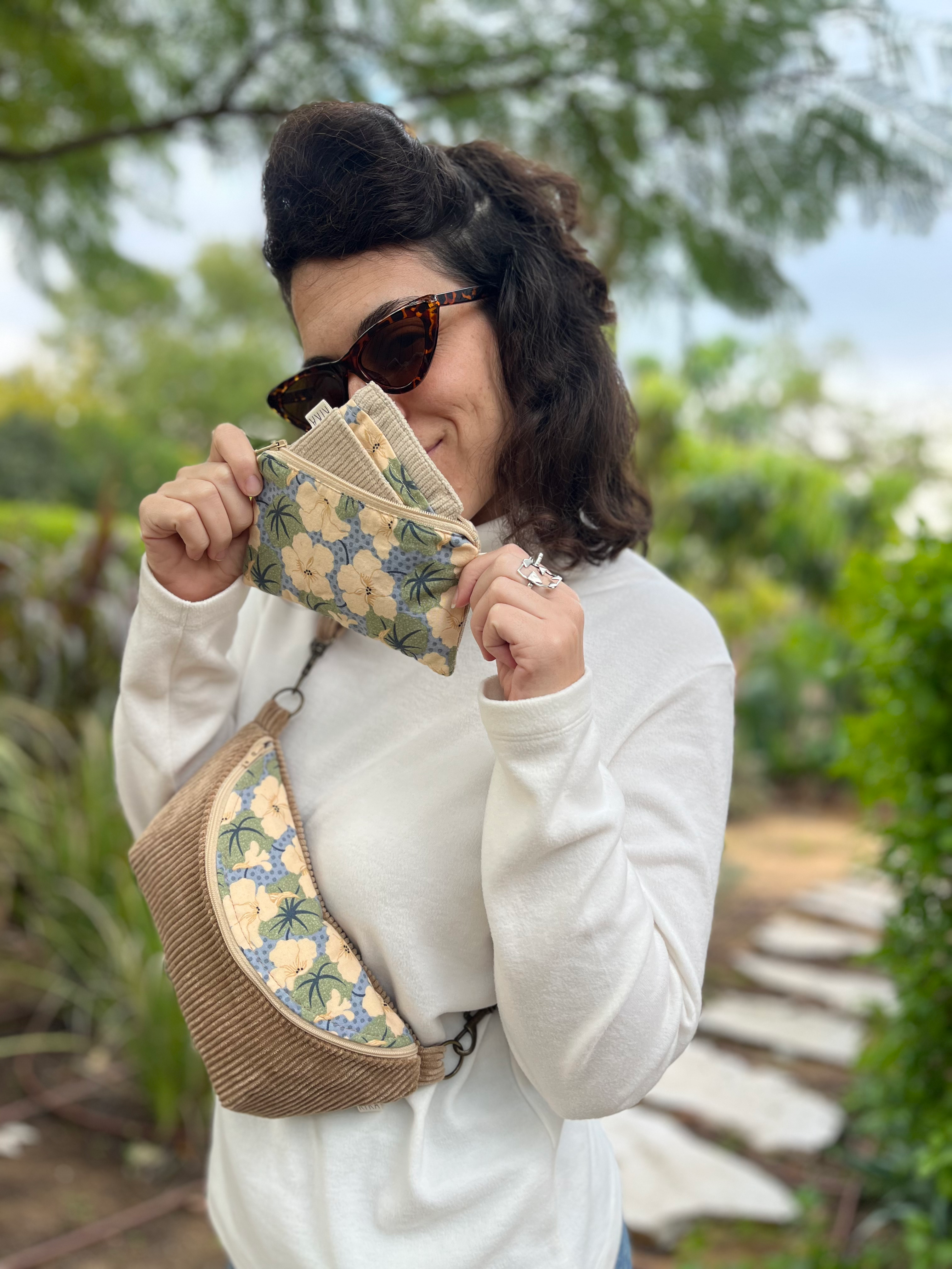 ארנק פרחים קורדרוי קאמל