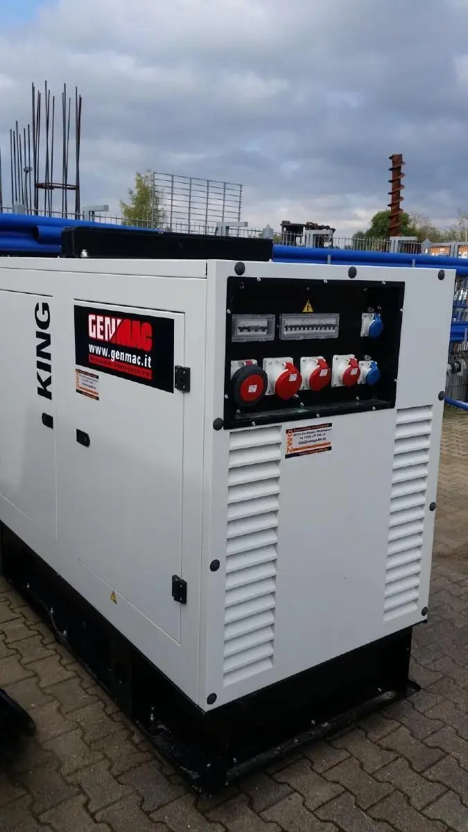 Miniatură: RESIGILAT - Generator insonorizat Genmac King G60PSA, 66kVA 400V, motor Perkins